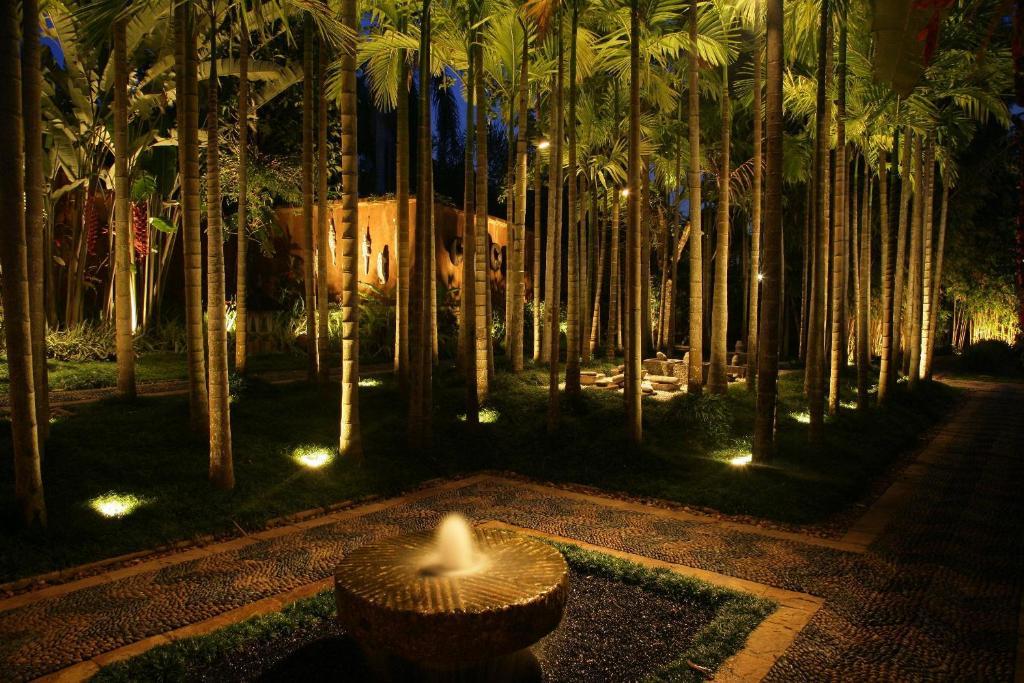 Howie'S Homestay Mae Rim Exteriör bild