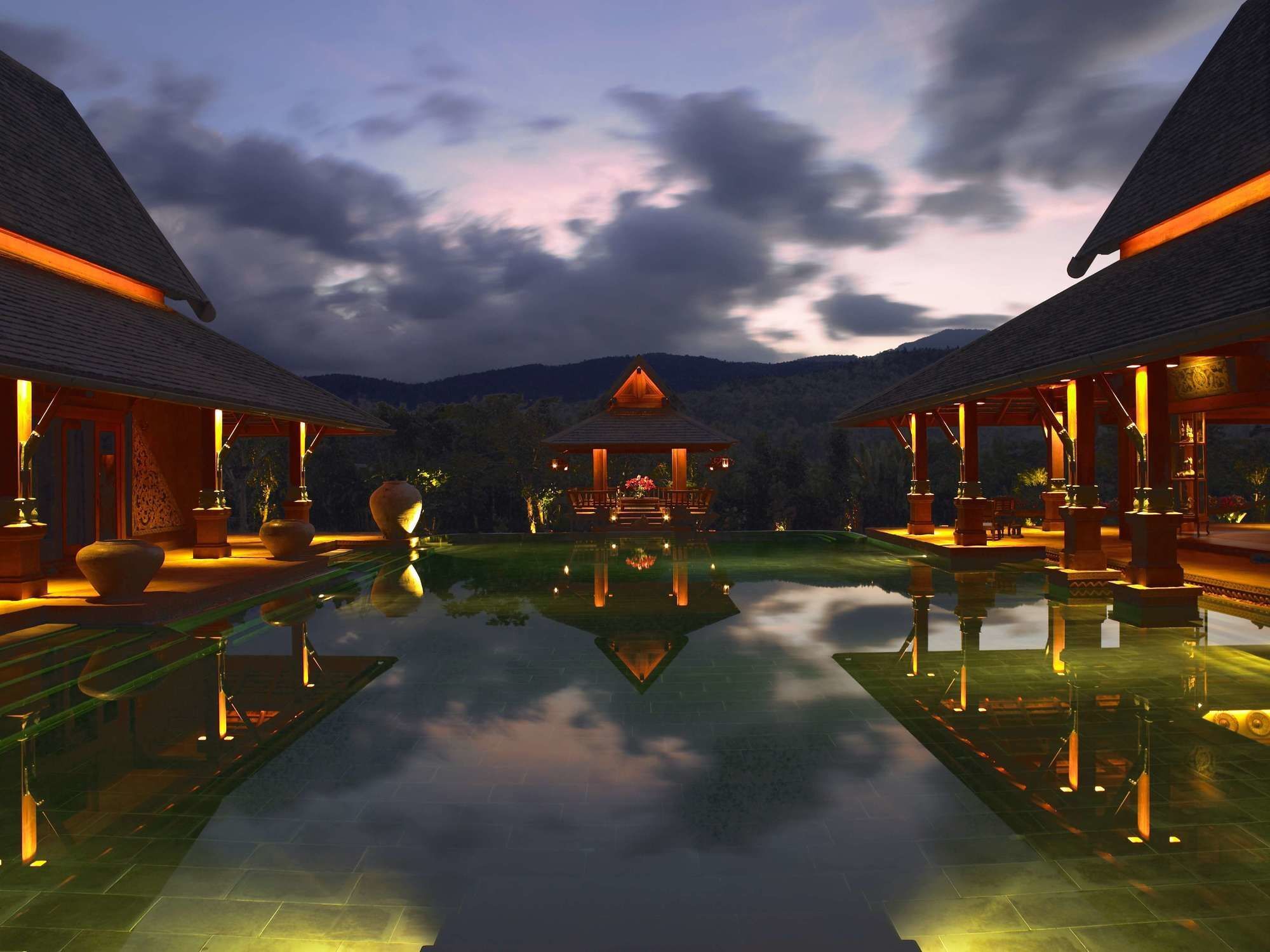 Howie'S Homestay Mae Rim Exteriör bild